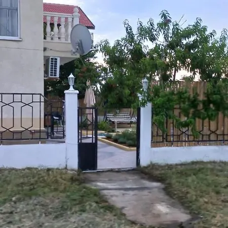 вила жаклин - Private House Jaklin With Pool Holiday home *